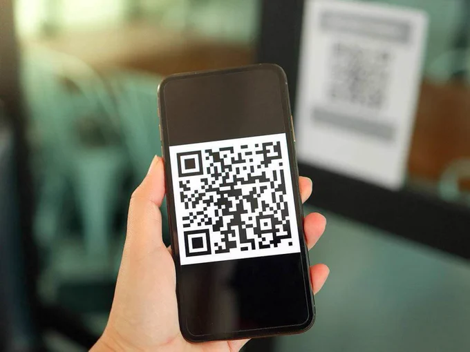 How to scan a QR code from a screenshot or picture? Use the 7ID app.