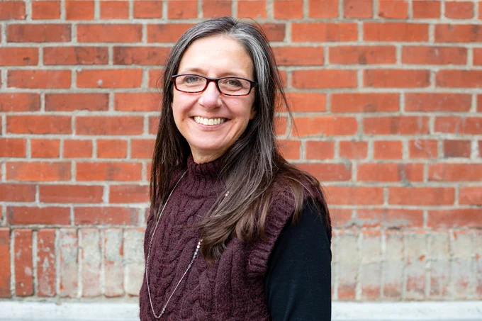 A headshot of SOJC professor Nicole Dahmen, a new member of the Clark Honors College core faculty.