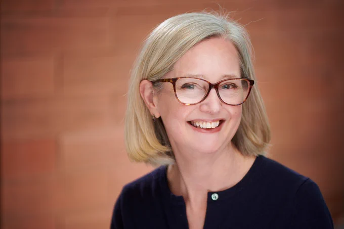 Headshot image of Helena Knapton