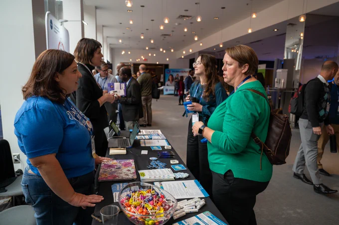 QM Connect participants chat with exhibitors