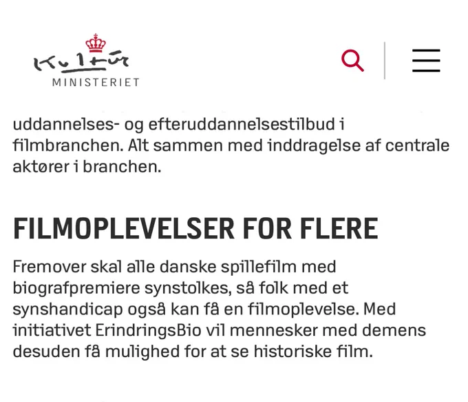 Billede af pressemeddelelse fra Kulturministeriets hjemmeside, hvor der står, at “alle danske spillefilm med biografpremiere synstolkes, så folkeblad et synshandicap også kan få en filmoplevelse”.