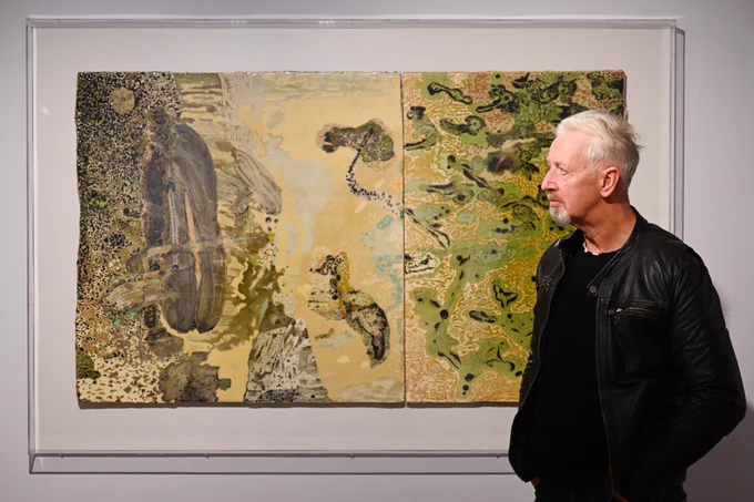 David Mach (judge) with second prize winning artwork ‘Island Storm’ by Lennox Dunbar.