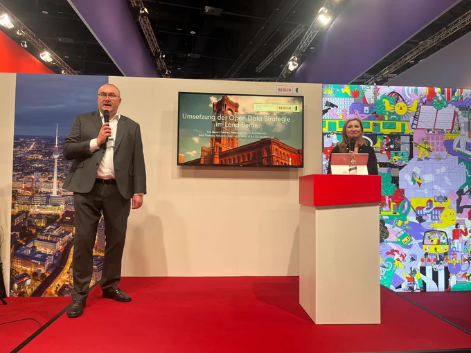 Betül Özdemir und Dirk Meyer-Claassen
Senatskanzlei Berlin auf der Smart Country Convention
