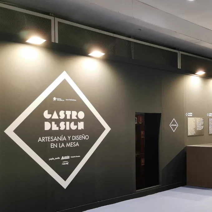 Fotografías de los objetos expuestos en la exposición Gastro design, en feria valencia