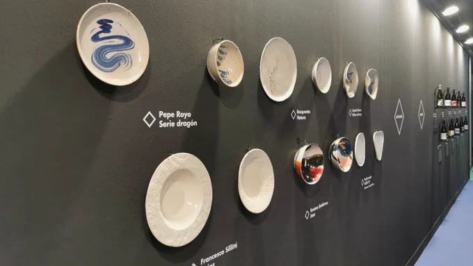 Fotografías de los objetos expuestos en la exposición Gastro design, en feria valencia