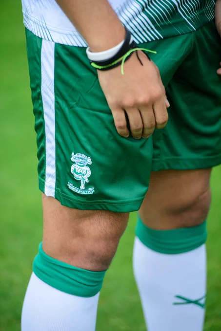 Tyler Walker in City's 23/24 away kit.