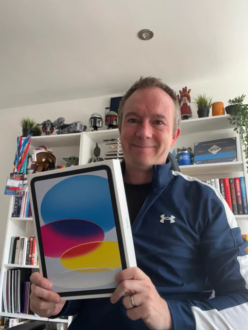 Happy Lee with iPad