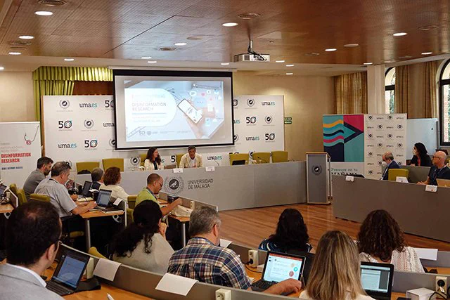 El I International Workshop de Disinformation Research (@DisinformationR) ha reunido expertos nacionales e internacionales en la lucha contra la desinformación en la Universidad de Málaga @InfoUMA @elena @bellapalomo @ElenaBCastilla
https://www.uma.es/sala-de-prensa/noticias/la-universidad-de-malaga1-epicentro-mundial-de-la-lucha-contra-la-desinformacion/ 