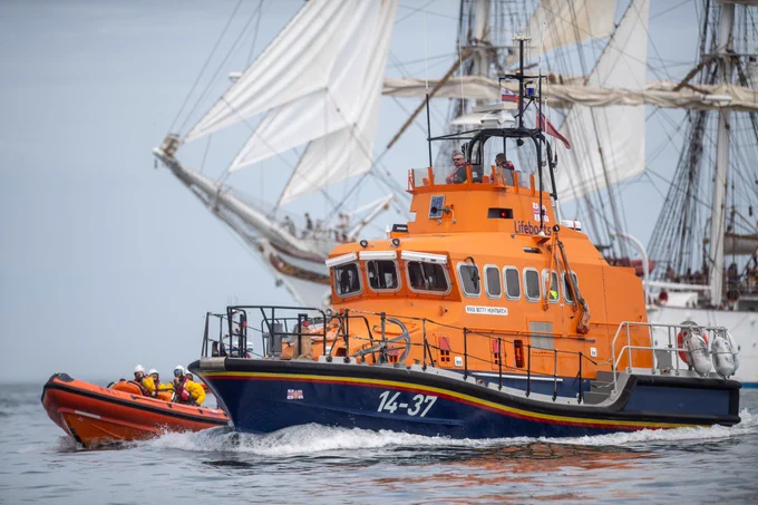 The @RNLIHartlepool keeping an eye on the 'Parade of Sail' at @TallShipsHpool last week. 