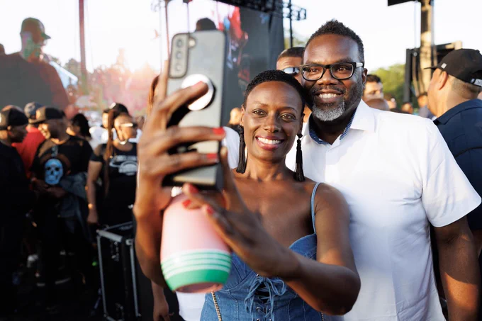 Photo ID: The mayor takes a selfie.