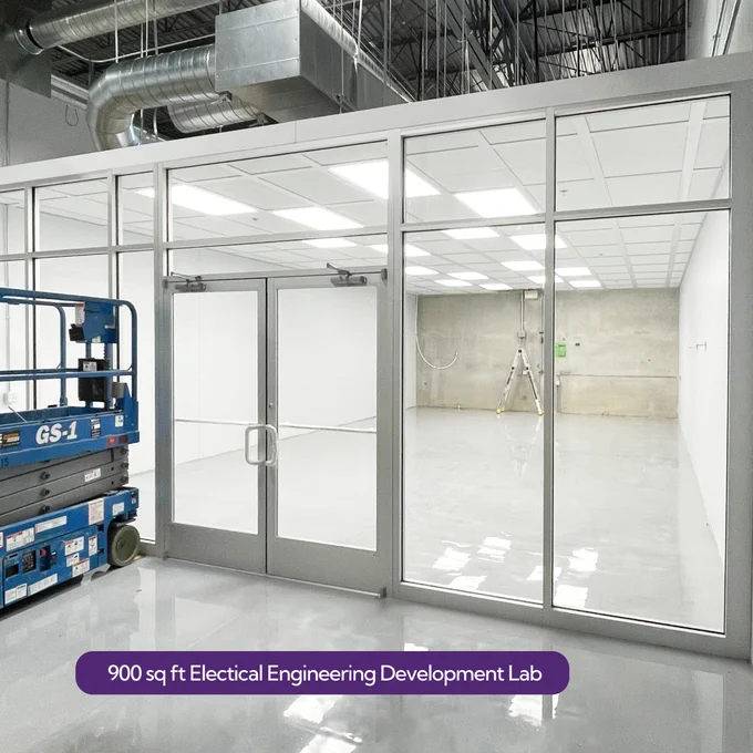 Image of second clean room. Text says 900 sq ft Electrical Engineering Development Lab