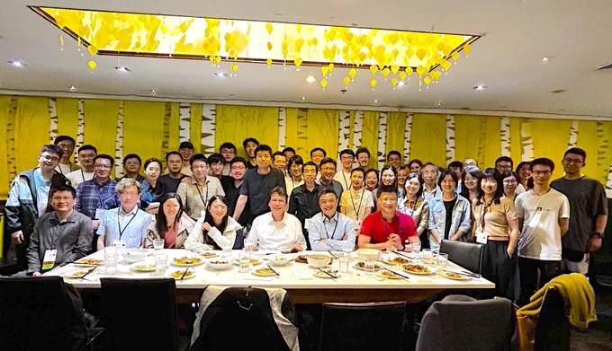 A nice picture of scientists from the Chinese Young Scholars Society having dinner in Montréal after an excellent symposium on AI in Neuroimaging 