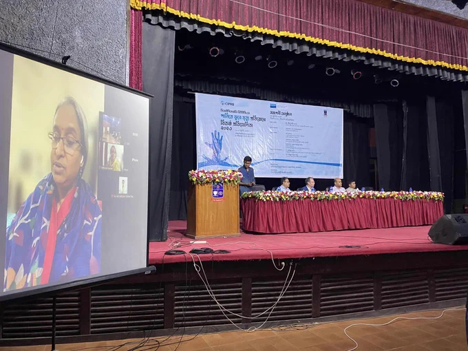 The Education Minister of Bangladesh Government, Dr. Dipu Moni, joined the event virtually as the chief guest. In her address, she expressed her intention to consider incorporating lifesaving swimming into the school curriculum. Dr. Moni commended CIPRB for organizing such a meaningful debate among young debaters, emphasizing its role in raising awareness about drowning prevention.