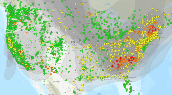 Map of the United States on the AirNow Fire and Smoke Map at 8:30 a.m., July 18th. New England and Southeast have a Code Red (unhealthy), along with code Orange (unhealthy for sensitive groups) in neighboring areas.