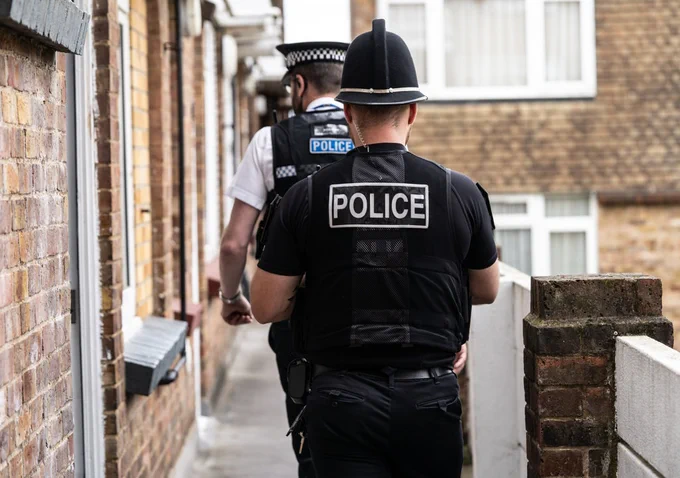 Officers in patrol in Railway Square, Brentwood.