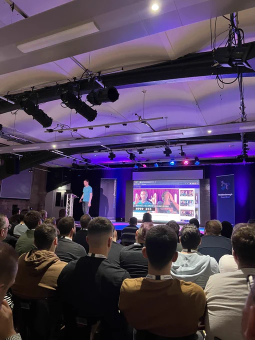 Jake Archibald, the speaker, showing a slide demonstrating his animations in action