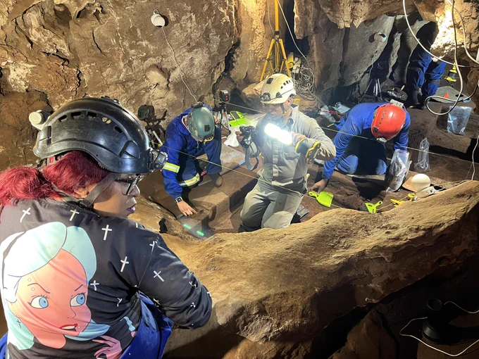 Excavation work in the Dragon’s Back chamber