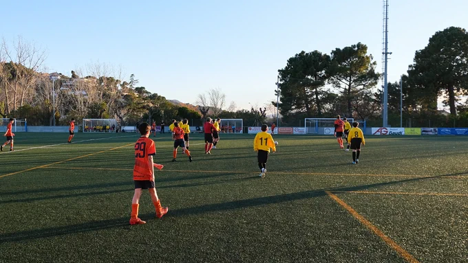 The Mosslands School on a organised Rayburn sports tour play against a local Barcelonan side 