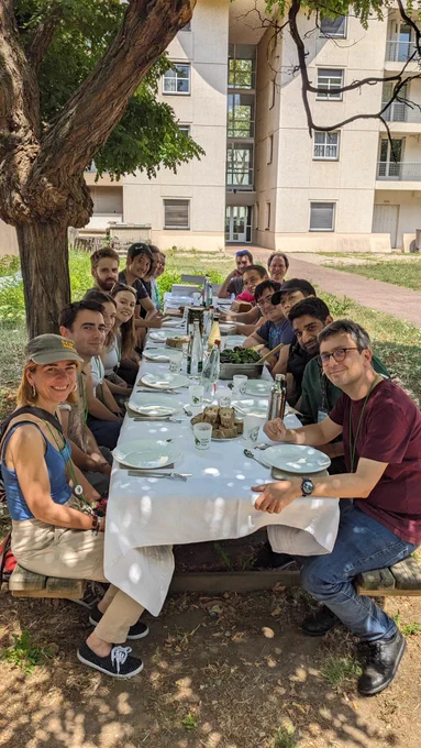 CoFest participants enjoying an outdoor lunch (first day)