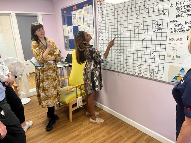 Zeena explains the Huddle Board on Topaz Ward, North Middlesex Hospital