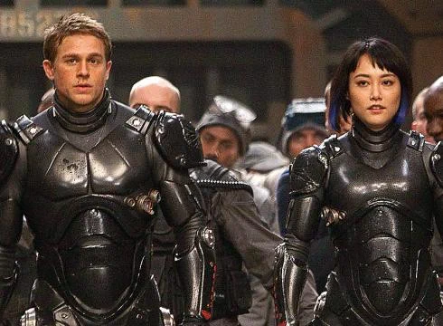 Raleigh Beckett and Mako Mori from Pacific Rim
