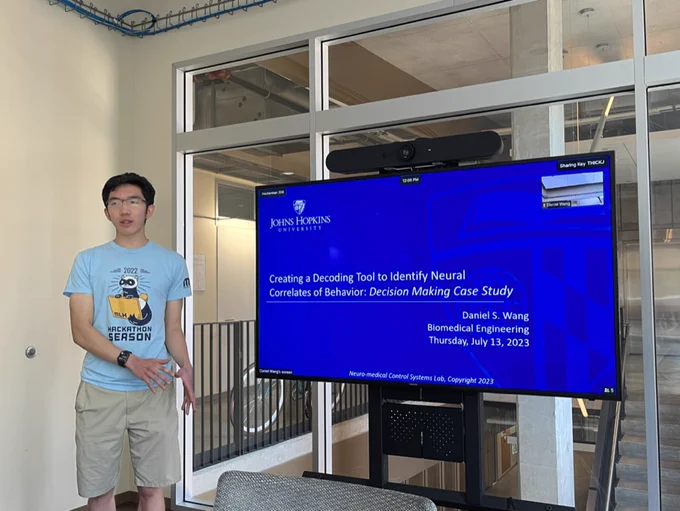 Daniel Wang presenting his summer work on Creating a Decoding Tool to Identify Neural Correlates of Behavior: Decision Making Case Study.