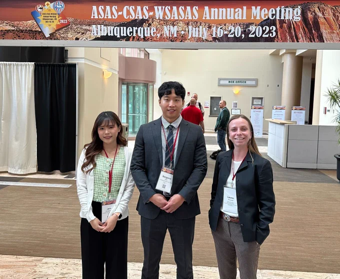 Swine students from Dr. Yanhong Liu's Lab at UC Davis, at the American Society of Animal Science's 2023 Annual Meeting.