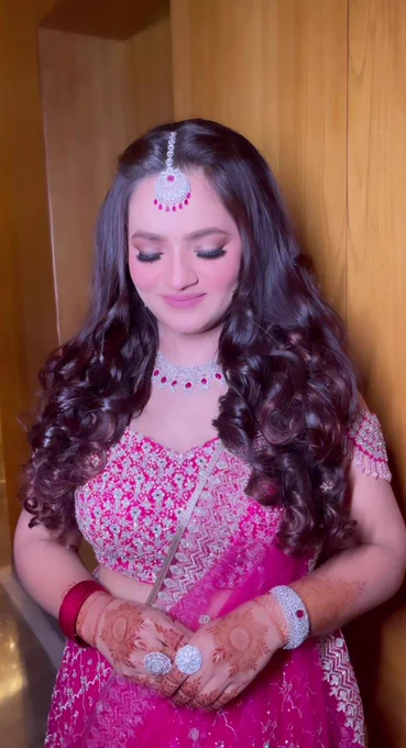Painting dreams with shades of love and beauty 😍✨ 

MUA : @rajnisirswal  

Looking for reputed makeup artists for your big day? Sign up here for free makeup consultation and trials - https://makeup.olready.in/consult-makeup-pro
Call 8699889901 to register as a makeup artist

#weddings #instagram #trending #weddingseason #weddingday #makeup #reeltoreel #reelvideo #reelitfeelit❤❤ #reelsviral #olready #olreadydotin #yoursmartbeautyclub