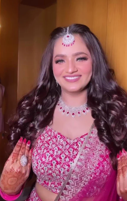 Painting dreams with shades of love and beauty 😍✨ 

MUA : @rajnisirswal  

Looking for reputed makeup artists for your big day? Sign up here for free makeup consultation and trials - https://makeup.olready.in/consult-makeup-pro
Call 8699889901 to register as a makeup artist

#weddings #instagram #trending #weddingseason #weddingday #makeup #reeltoreel #reelvideo #reelitfeelit❤❤ #reelsviral #olready #olreadydotin #yoursmartbeautyclub