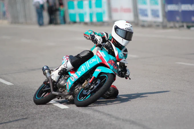 motorcycle race