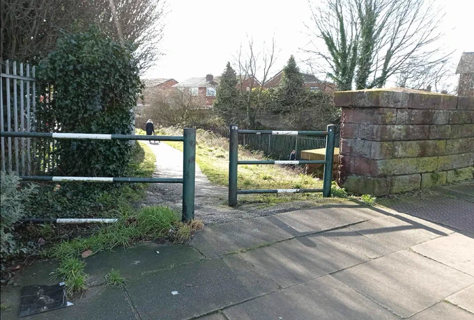 Pic of East Prescot Road access point to the Liverpool Loop Line before it was upgraded