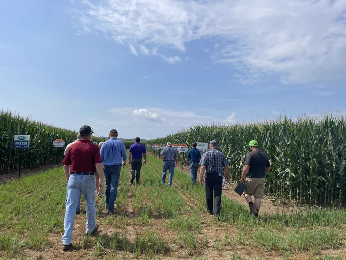 growers touring the Coshocton Answer Plot