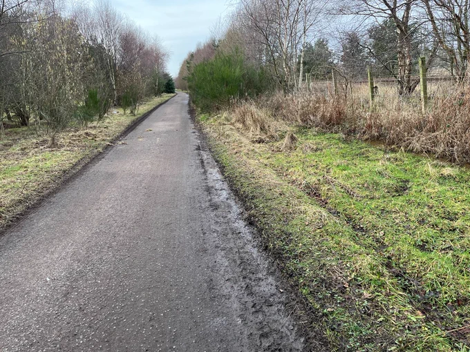pathway between Barry Links and Carnoustie Golf Links practice area