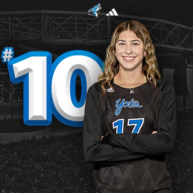 The Yotes come in at No. 10 in this week’s AVCA poll heading into the first weekend of conference play!