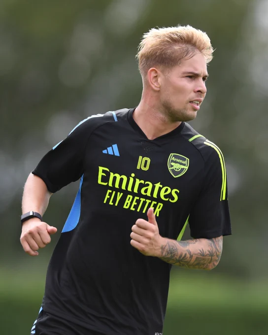 Emile Smith Rowe running in training today.