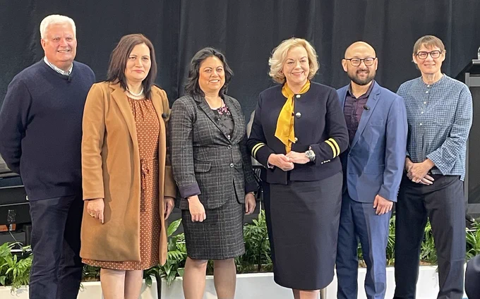 Will Charles (UniServices), Dr Parmjeet Parmar (ACT), Dr Ayesha Verrall (Labour), Judith Collins (National), Dr Lawrence Xu-Nun (Greens), Professor JR Rowland (Faculty of Science Acting Dean)