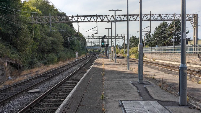 End of platform 3 at Coventry train station, green light