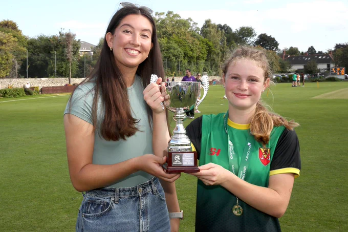 Presenting the trophy