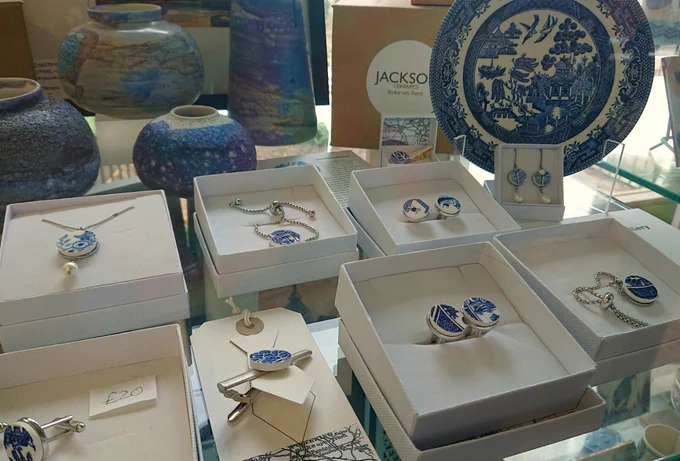 Willow Pattern jewellery at The Brampton Museum