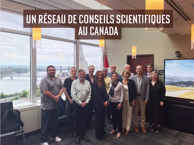 Des membres du réseau des conseillers scientifiques ministériels avec la conseillère scientifique en chef Mona Namer.