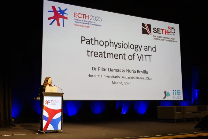 Doctora Nuria Revilla en el Congreso Europeo de Trombosis y Hemostasia de Valencia. Ponencia 'Fisiopatología y tratamiento del VITT'