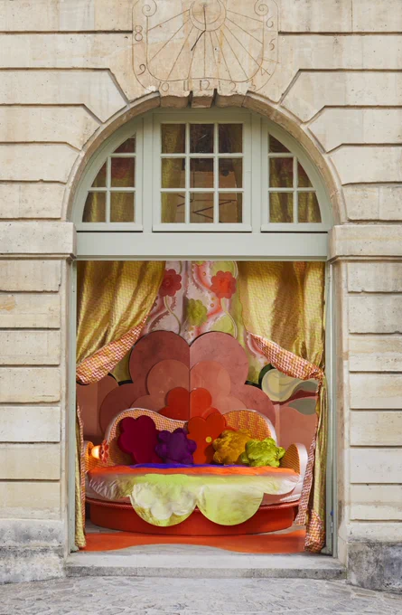 Think Pink, installation Uchronia pour la Paris Design Week