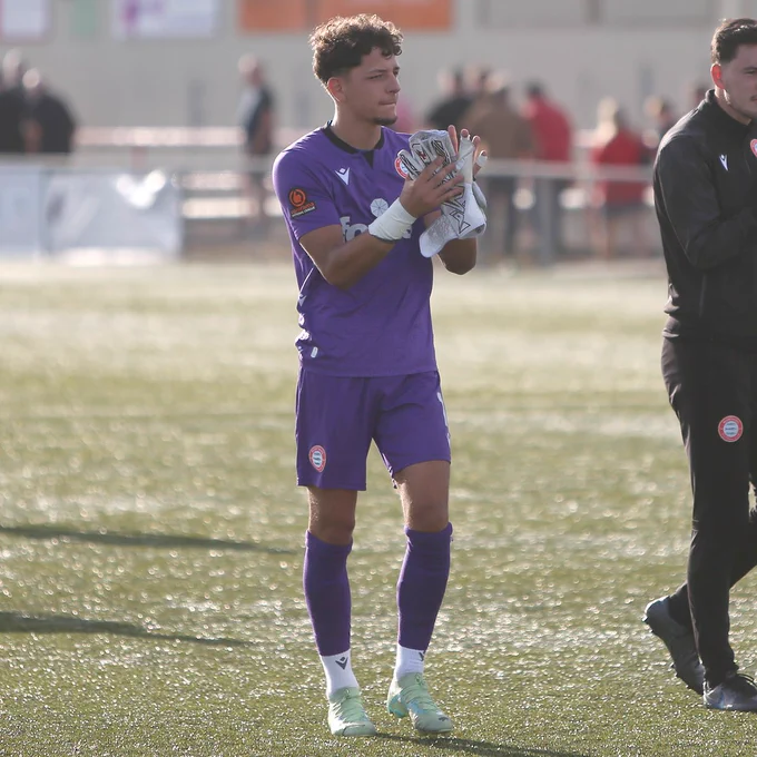 Roco Rees applauding the travelling Worthing supporters after yesterday's win at Eastbourne Borough.