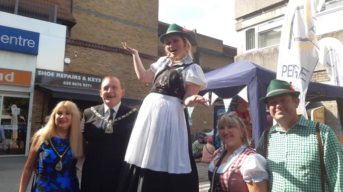 Photo of the Mayor and Mayoress posing at the event.