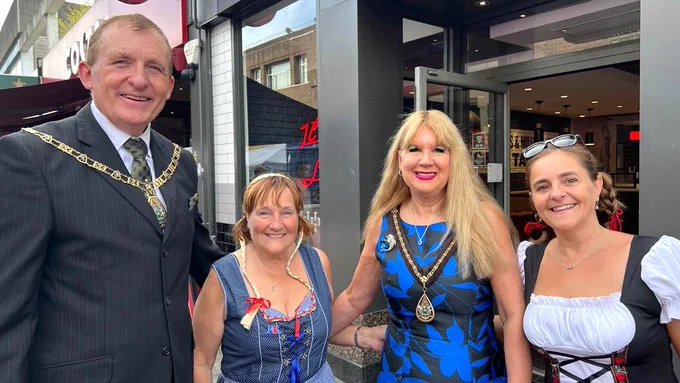 Photo of the Mayor and Mayoress at the event.