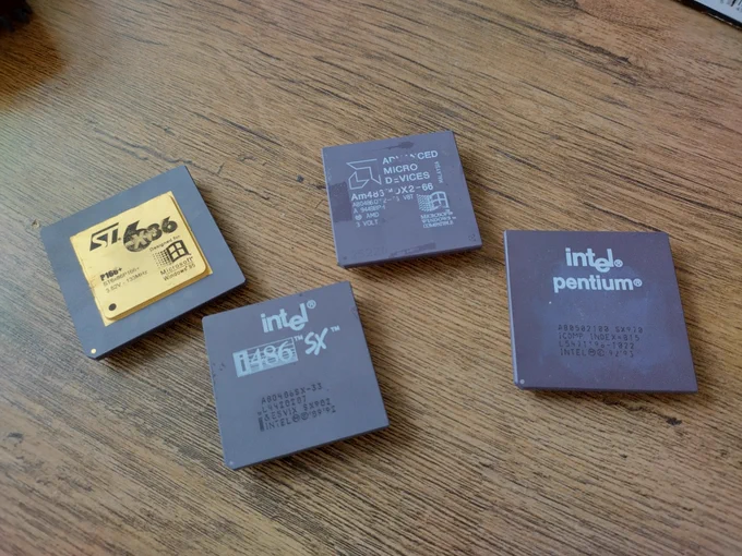 Intel Pentium, ST ST6x86P166 , AMD Am486 DX2-66 and an  Intel i486 SX
