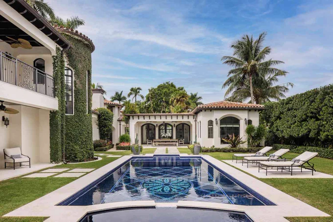 Pool Tiling