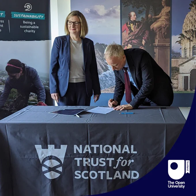 Jane Grant, Depute Director for External Engagement & Partnerships and Philip Long, Chief Executive for the National Trust for Scotland signing the Memorandum of Understanding