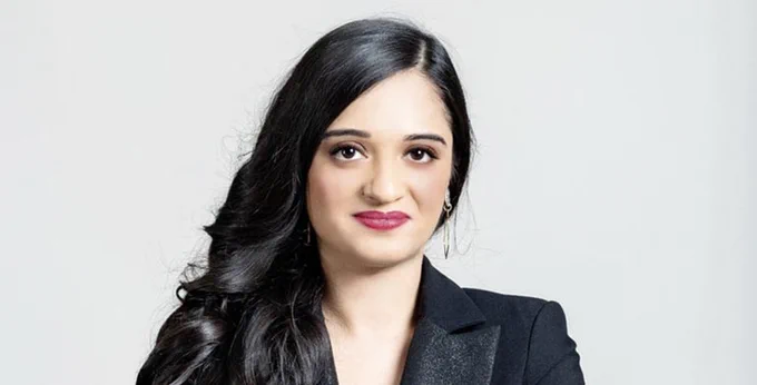 Photo de Dipty CHANDER, Présidente de l’association E-MMA et développeuse pour l'Ecole pour l'informatique et les nouvelles technologies. 