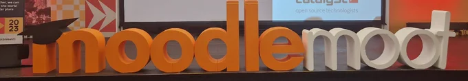 MoodleMoot Logo